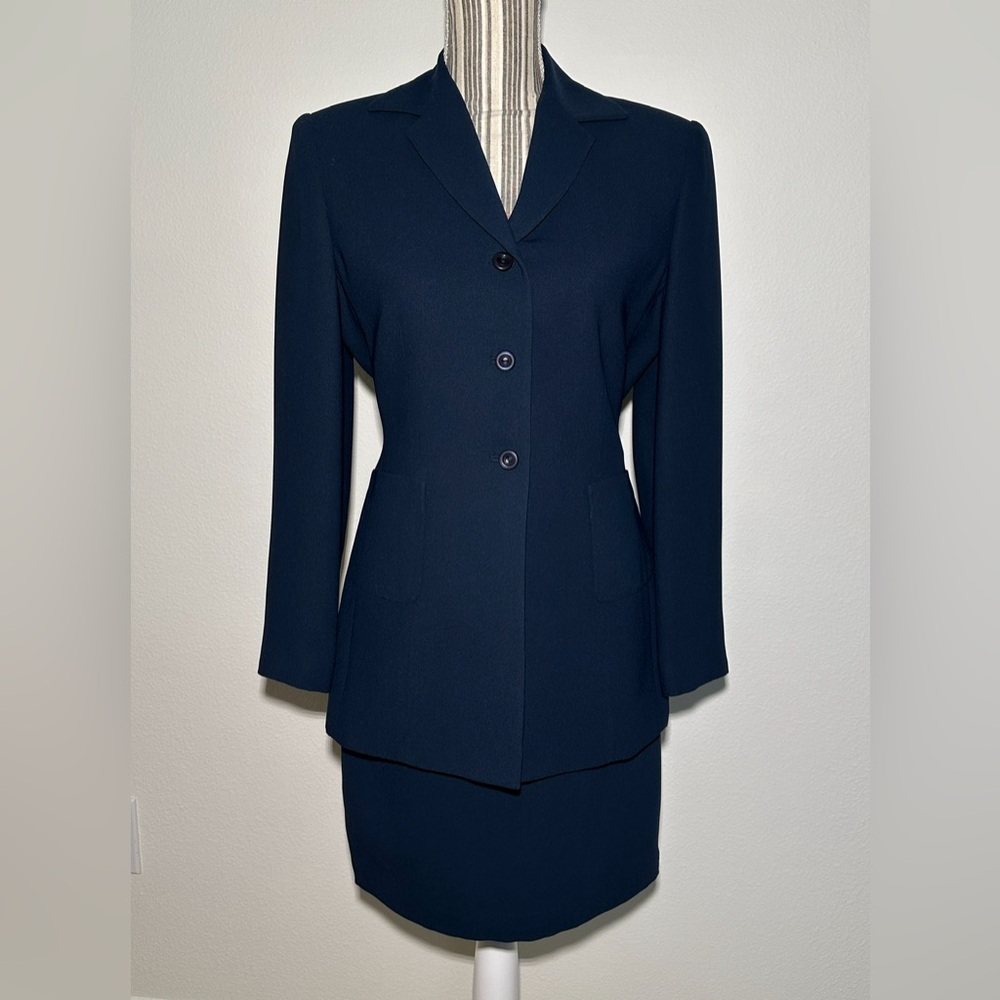 Larry Levine Petite size 6P blue skirt suit